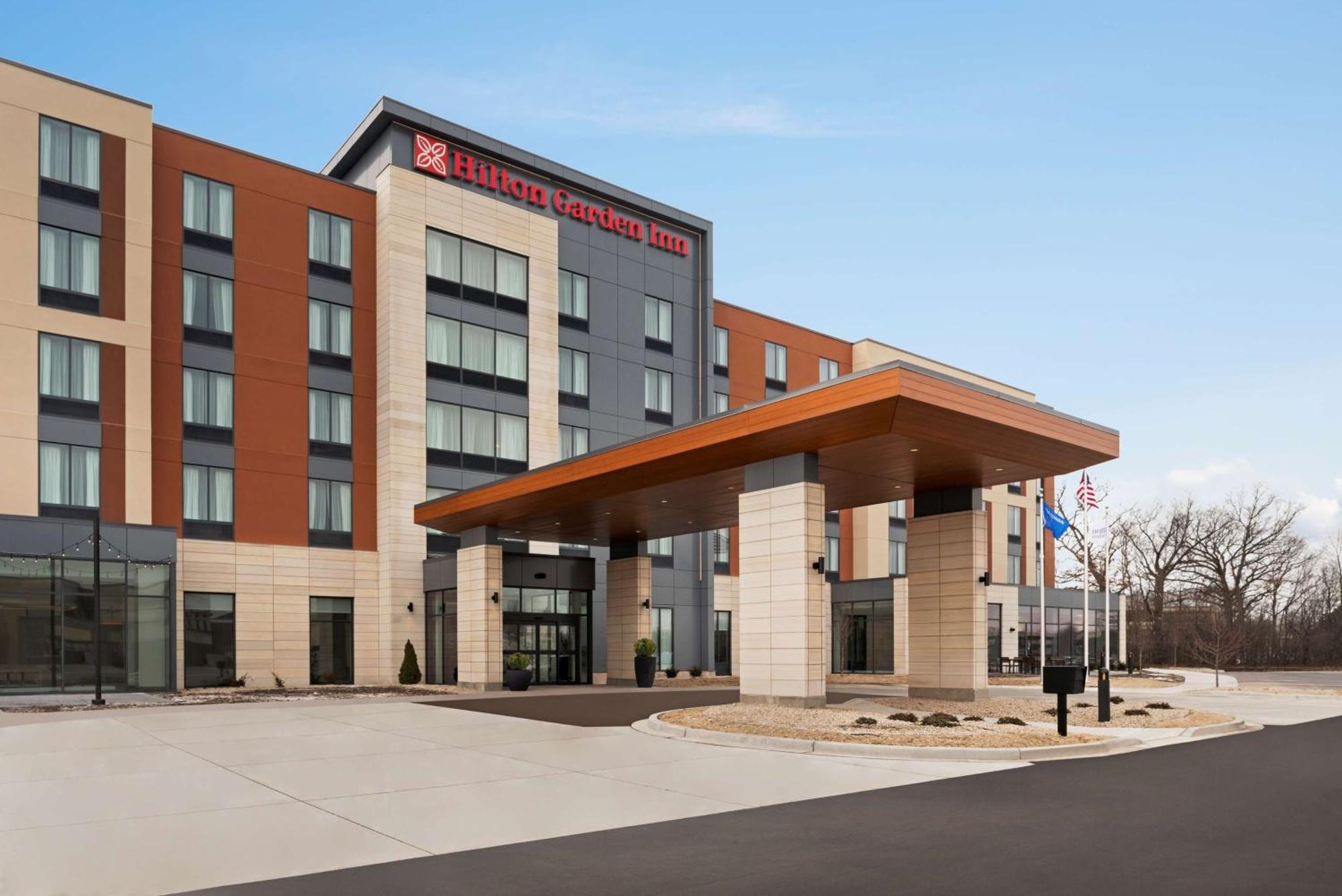 Hilton Garden Inn Milwaukee Brookfield Conference Center Buitenkant foto